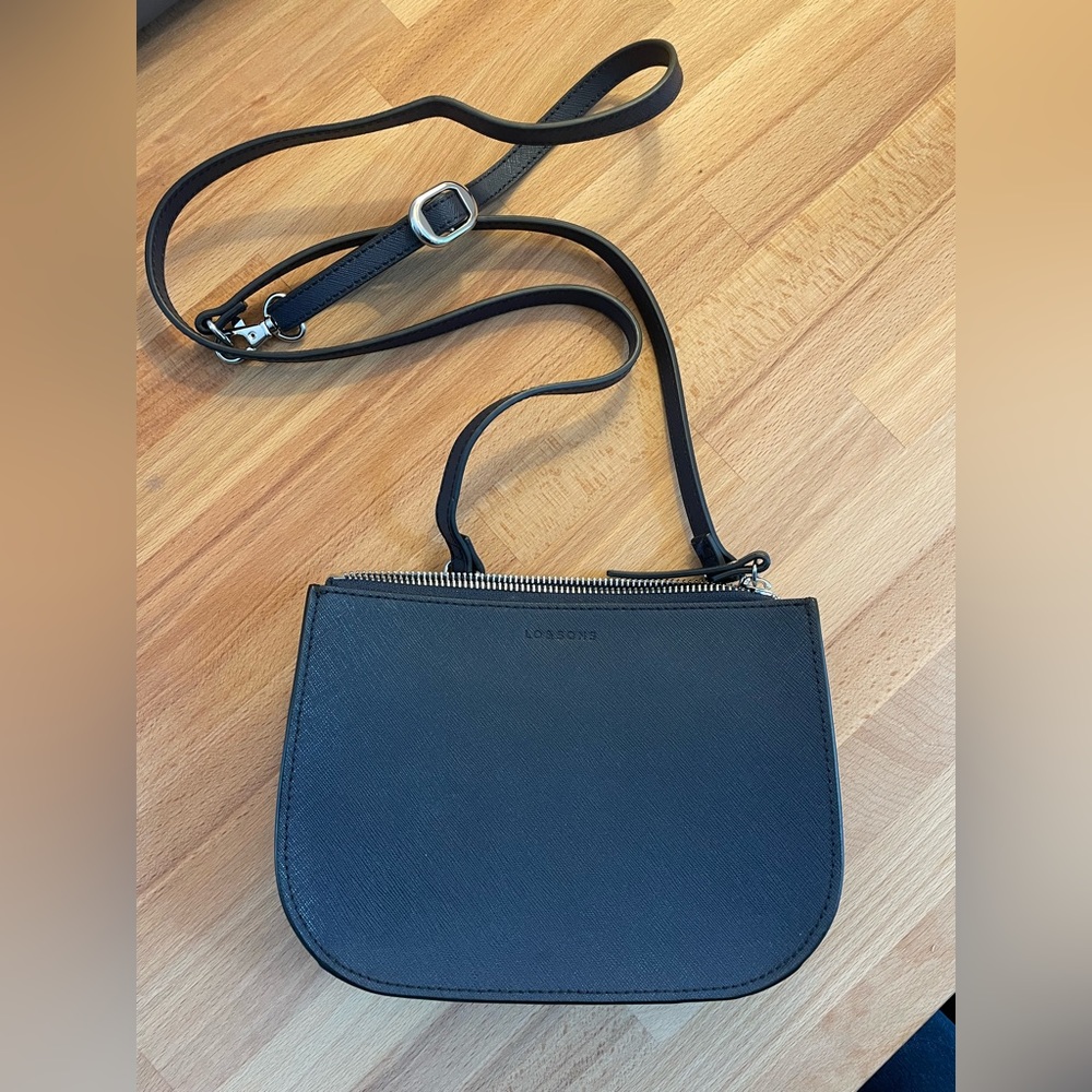 Lo & Sons Waverly 2 Large Cross Body in Navy